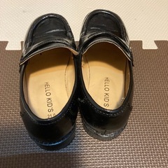 子供用ローファーの画像