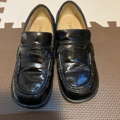 子供用ローファー