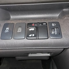 ⚠︎︎最終⚠︎個人売買,ステップワゴン,72万円,2014年式,74000キロ,車検2025/6,黒,片側自動スライド,目立つキズや修復歴なし,の画像