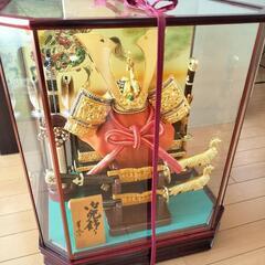 ガラスケース入り五月人形