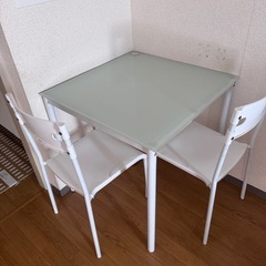 ダイニングテーブル