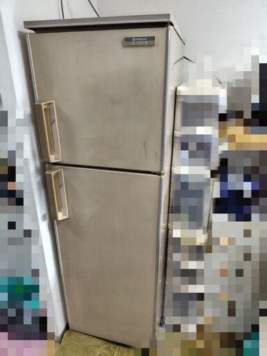 レトロな冷蔵庫 日立 R-225N ちゃんと使用できます! (Hato レトロな冷蔵庫 日立 R-225N ちゃんと使用できます! (Hato