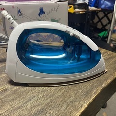 TOSHIBA　スチームアイロン　2010年製　TA－B65　一か月保証付き　【リサイクルショップ道楽屋】の画像