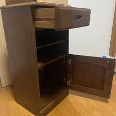 木製キャビネット（引き出し・棚・扉付き）の画像