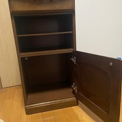 木製キャビネット（引き出し・棚・扉付き）の画像