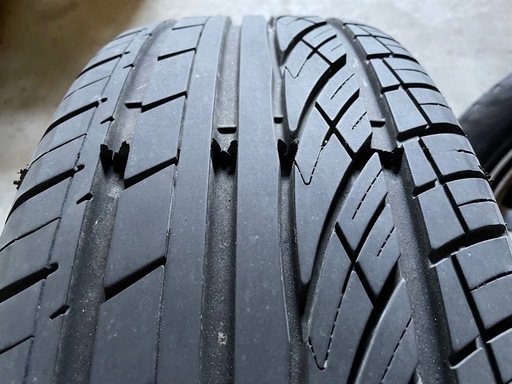 受け渡しの方が決まりました。
215/60/17 タイヤアルミホイル4本