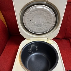 炊飯器の画像