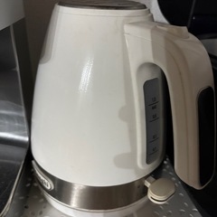 デロンギ　電気ケトルの画像