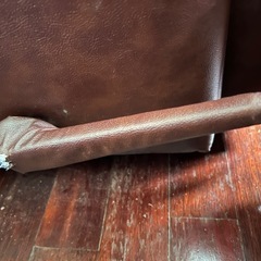 2人掛けレザーソファーの画像