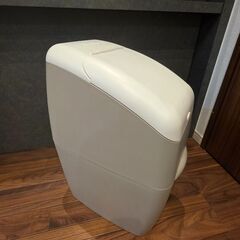 Apricaのオムツ用ゴミ箱の画像