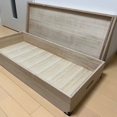 着物収納用の桐ケースの画像