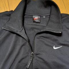 値下げ　NIKEナイキ Mサイズ　黒色　半袖の画像