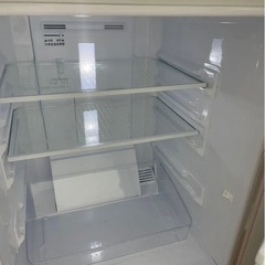 ピンク冷蔵庫の画像