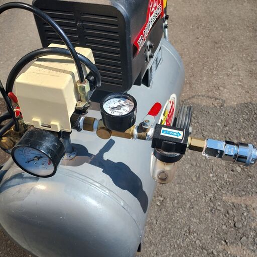 25L エアコンプレッサー　