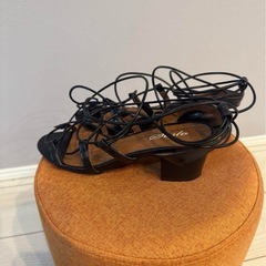 ブラックストラップサンダル 中ヒール　SSの画像