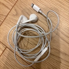正規品iPhone用イヤホン（Lightning接続）