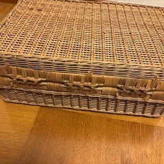 籐カゴバッグの画像