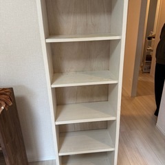 白い棚