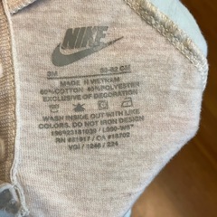 【ほぼ新品】　NIKEの2-3ヶ月で着れる赤ちゃん服の画像