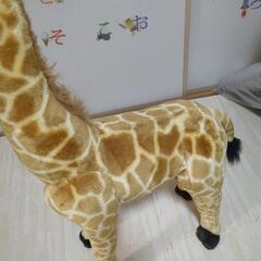 きりん　乗れるぬいぐるみの画像