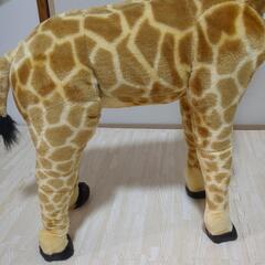 きりん　乗れるぬいぐるみの画像