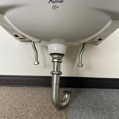 水栓付き手洗いシンクの画像