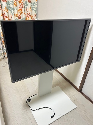スマートテレビとスタンドセット