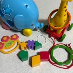 赤ちゃんのオモチャ　MIKI HOUSEのガラガラなどの画像