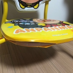 アンパンマン椅子の画像