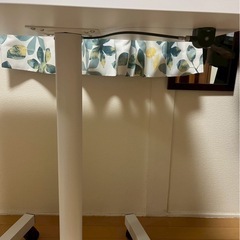 昇降テーブルの画像