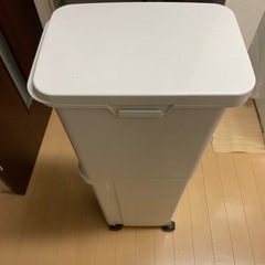 ニトリ　　ゴミ箱　　2段