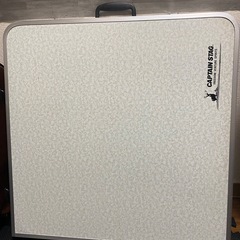 折りたたみ式キャンプテーブル