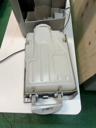 送料無料  SHARP加湿空気清浄機  ⑶