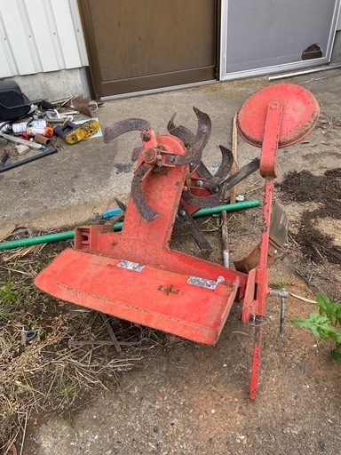 【千葉県引き取り限定】ネギ掘り取り機 千葉県引き取り限定】ネギ掘り取り機 (神田俊) 横芝のその他の中古