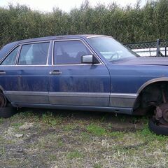 Mベンツ-126.560SEL.90年リサイクル.丸一台部品販売-事故歴なし車の画像