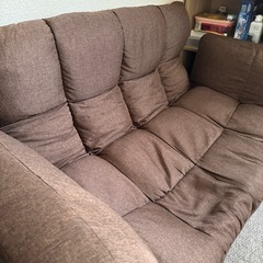 定価12,000円のソファーです※まだ1年経ってませんの画像