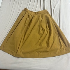 【着画あり】UNIQLO辛子色スカート