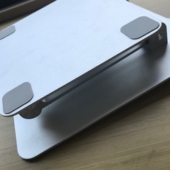 パソコン台　傾き自在の画像