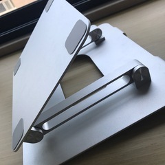 パソコン台　傾き自在の画像