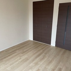 【受渡者決定済】ピタフィー（貼って剥がせるフローリングタイル）オ...