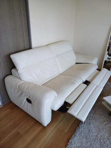 IDC大塚家具】本革・ホワイトレザー 2.5シーター リクライニング IDC大塚家具】本革・ホワイトレザー 2.5シーター リクライニング