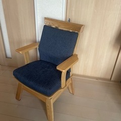 木製　回転チェアの画像