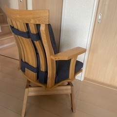 木製　回転チェアの画像