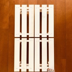 フラワースタンド　物置台 4個
新品