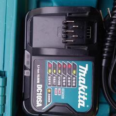 マキタ　makita MP100D 充電式空気入れ　10.8Vの画像