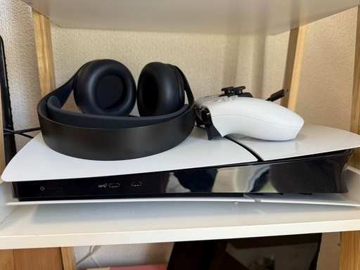 PlayStation 5 デジタル・エディション（純正ヘッドホン付き）　
