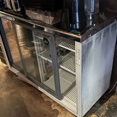 業務用冷蔵ショーケース（横型）／店舗改装・新築建て替えに伴い、装飾品・備品・家具を譲渡いたしますの画像