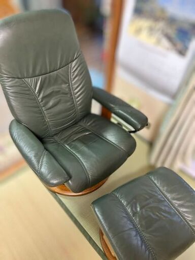 エコーネス EKORNES リクライニングチェア オットマン付き