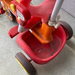 アンパンマン三輪車の画像