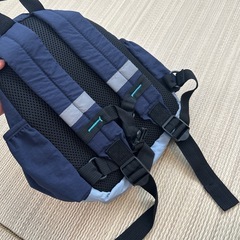 キッズ男の子　リュックと帽子の画像